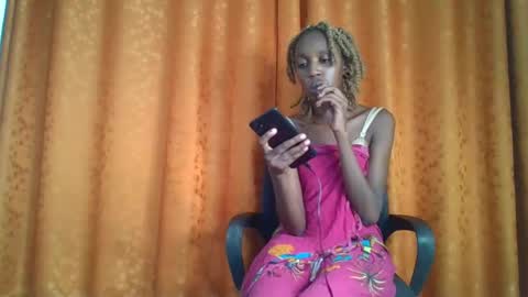 Snapshot of sexy_ebony_nica chatting on 01/28/25, 07:10 sexy_ebony_nica online show from 01/28/25, 07:10