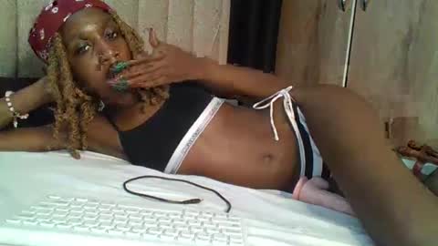 Snapshot of sexy_ebony_nica chatting on 02/11/25, 02:13 sexy_ebony_nica online show from 02/11/25, 02:13