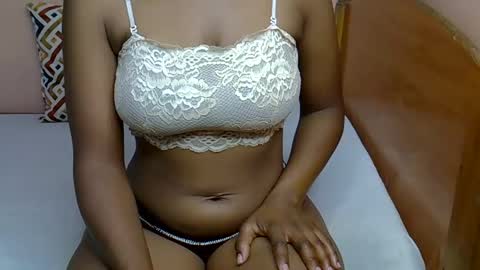 Snapshot of sexy_ellahh chatting on 02/02/26, 12:53 Ellahh online show from 02/02/26, 12:53