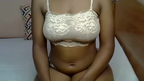 Snapshot of sexy_ellahh chatting on 02/02/26, 12:59 Ellahh online show from 02/02/26, 12:59