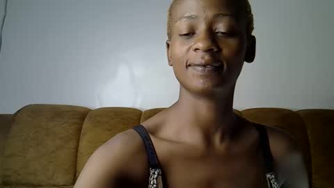 Snapshot of sexy_ellahh chatting on 02/26/26, 01:37 Ellahh online show from 02/26/26, 01:37
