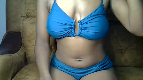 Snapshot of sexy_ellahh chatting on 03/16/26, 02:17 Ellahh online show from 03/16/26, 02:17