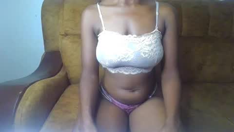 Snapshot of sexy_ellahh chatting on 04/20/26, 12:41 Ellahh online show from 04/20/26, 12:41