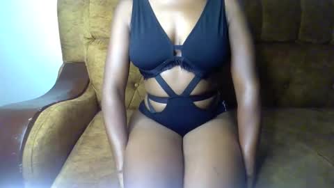 Snapshot of sexy_ellahh chatting on 05/15/26, 11:45 Ellahh online show from 05/15/26, 11:45