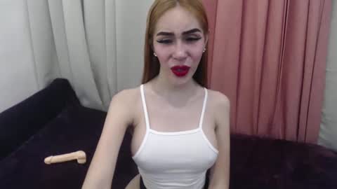 sexy_emily92 online show from 01/28/25, 08:25