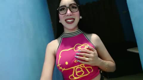 Snapshot of sexy_emily92 chatting on 02/27/26, 09:53 sexy_emily92 online show from 02/27/26, 09:53