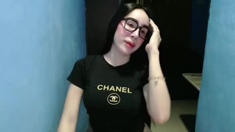 Snapshot of sexy_emily92 chatting on 03/16/26, 12:17 sexy_emily92 online show from 03/16/26, 12:17