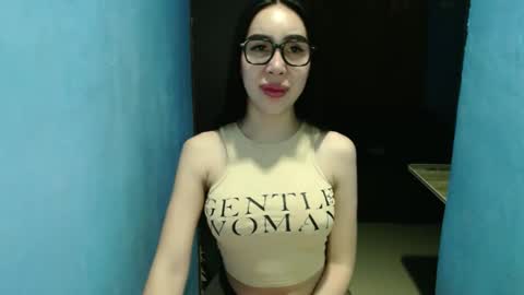 Snapshot of sexy_emily92 chatting on 03/16/26, 08:13 sexy_emily92 online show from 03/16/26, 08:13