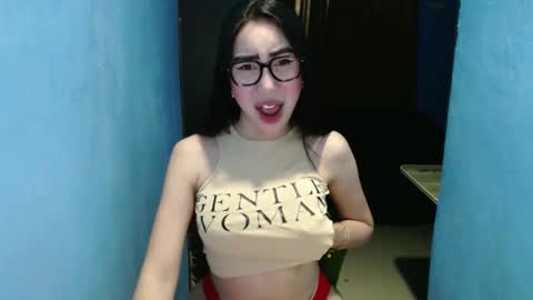Snapshot of sexy_emily92 chatting on 03/28/26, 06:46 sexy_emily92 online show from 03/28/26, 06:46