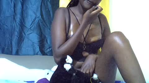 Snapshot of sexy_essy chatting on 07/01/26, 12:40 essy online show from 07/01/26, 12:40