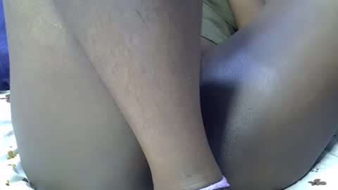 Snapshot of sexy_esther92 chatting on 02/21/25, 03:43 sexy_esther92 online show from 02/21/25, 03:43