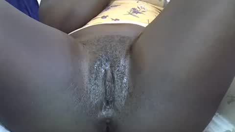 Snapshot of sexy_esther92 chatting on 03/05/25, 08:43 sexy_esther92 online show from 03/05/25, 08:43