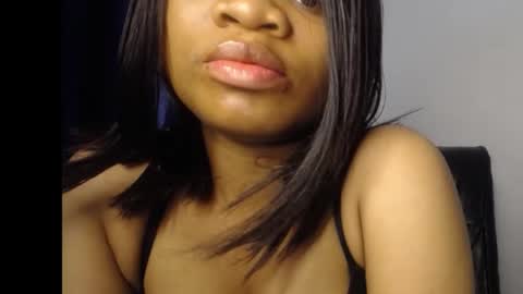 Snapshot of sexy_goddess_pet chatting on 05/23/26, 08:57 Ella online show from 05/23/26, 08:57
