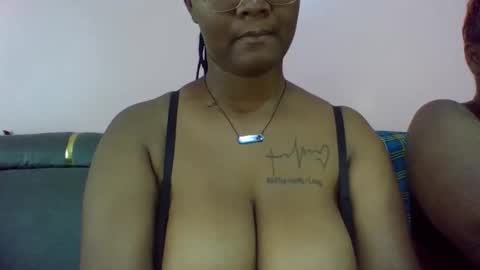 Snapshot of sexy_helle chatting on 12/05/25, 01:52 sexy_helle online show from 12/05/25, 01:52