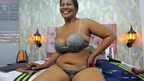 Snapshot of sexy_hot_mature chatting on 03/09/25, 06:50 lina online show from 03/09/25, 06:50