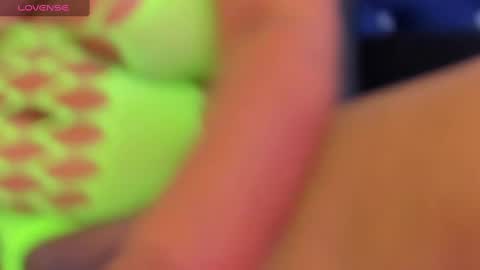 Snapshot of sexy_hot_mature chatting on 09/19/25, 12:12 lina online show from 09/19/25, 12:12