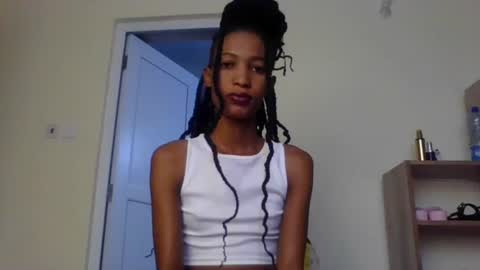 Snapshot of sexy_janny chatting on 09/27/25, 11:04 Janny online show from 09/27/25, 11:04