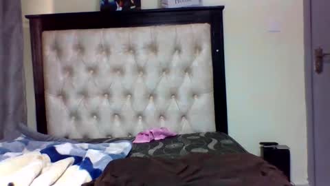 sexy online show from 02/15/25, 04:14