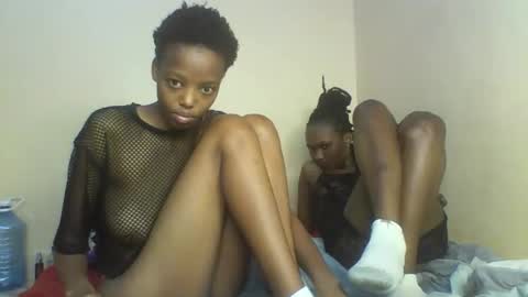 Snapshot of sexy_kaly chatting on 10/14/25, 01:17 Sexy kaly online show from 10/14/25, 01:17