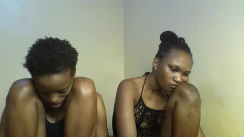 Snapshot of sexy_kaly chatting on 10/20/25, 02:23 Sexy kaly online show from 10/20/25, 02:23