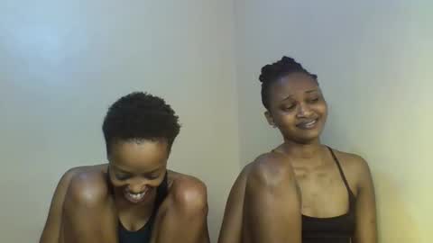 Snapshot of sexy_kaly chatting on 10/21/25, 02:34 Sexy kaly online show from 10/21/25, 02:34