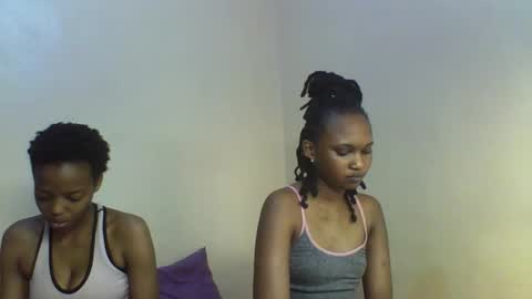 Snapshot of sexy_kaly chatting on 10/22/25, 02:45 Sexy kaly online show from 10/22/25, 02:45