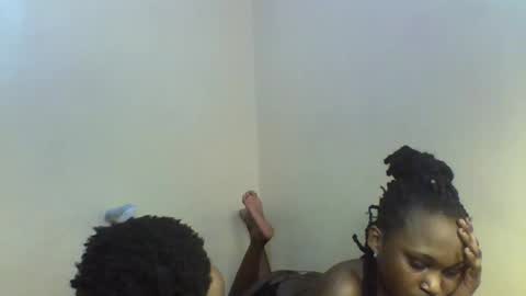 Snapshot of sexy_kaly chatting on 10/25/25, 01:13 Sexy kaly online show from 10/25/25, 01:13