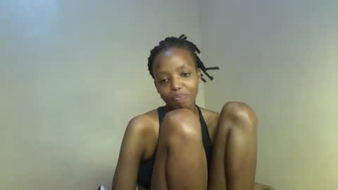 Snapshot of sexy_kaly chatting on 11/06/25, 01:06 Sexy kaly online show from 11/06/25, 01:06