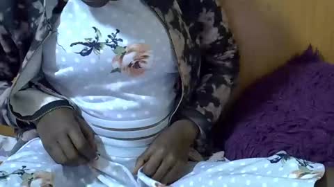 kayla online show from 02/09/25, 08:13