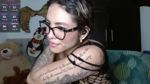 Snapshot of sexy_lia_latina chatting on 02/02/25, 03:32 Celeste online show from 02/02/25, 03:32
