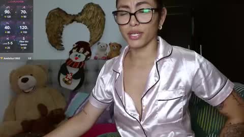 Snapshot of sexy_lia_latina chatting on 02/03/25, 01:30 Celeste online show from 02/03/25, 01:30