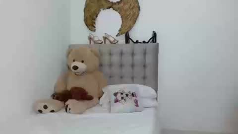 Snapshot of sexy_lia_latina chatting on 09/19/25, 01:29 Celeste online show from 09/19/25, 01:29
