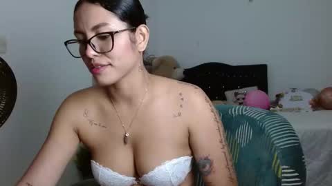 Snapshot of sexy_lia_latina chatting on 02/21/26, 02:12 Celeste online show from 02/21/26, 02:12
