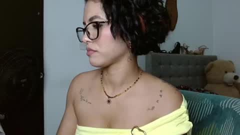 Snapshot of sexy_lia_latina chatting on 05/08/26, 01:00 Celeste online show from 05/08/26, 01:00