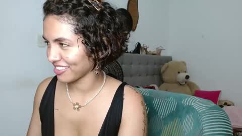 Snapshot of sexy_lia_latina chatting on 05/25/26, 03:23 Celeste online show from 05/25/26, 03:23
