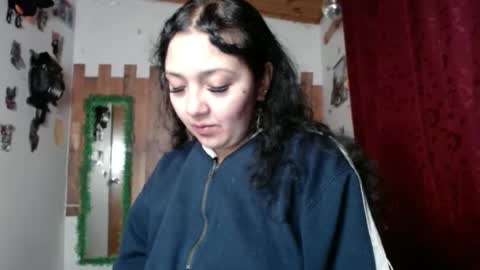sexy lolas online show from 01/14/25, 04:47