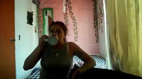 sexy lolas online show from 05/10/26, 10:04