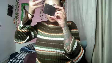 sexy lolas online show from 05/26/26, 03:57