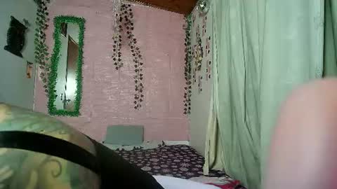 sexy lolas online show from 07/23/26, 01:58