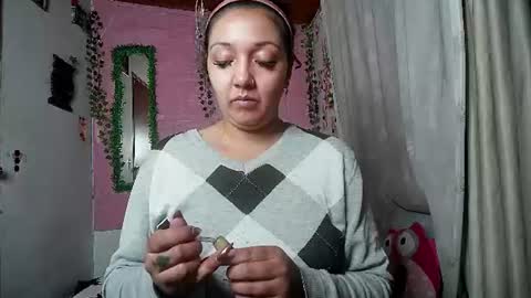 sexy lolas online show from 07/29/26, 05:49