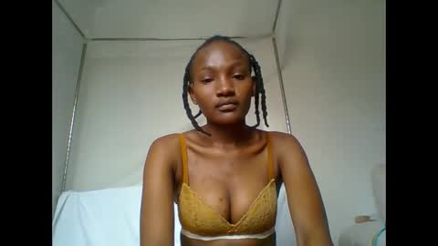 Snapshot of sexy_lucy012 chatting on 01/15/25, 11:32 sexy_lucy012 online show from 01/15/25, 11:32