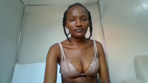 Snapshot of sexy_lucy012 chatting on 01/19/25, 03:21 sexy_lucy012 online show from 01/19/25, 03:21