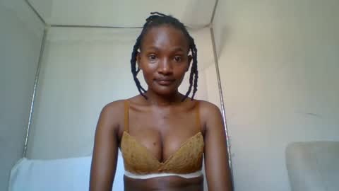 Snapshot of sexy_lucy012 chatting on 01/20/25, 09:56 sexy_lucy012 online show from 01/20/25, 09:56