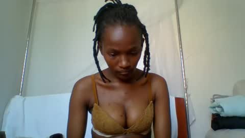 Snapshot of sexy_lucy012 chatting on 01/23/25, 11:04 sexy_lucy012 online show from 01/23/25, 11:04