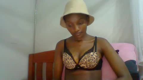 Snapshot of sexy_lucy012 chatting on 02/02/25, 09:56 sexy_lucy012 online show from 02/02/25, 09:56