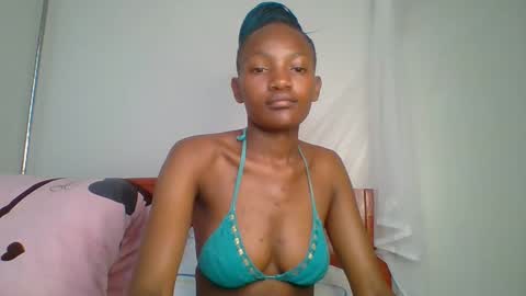 Snapshot of sexy_lucy012 chatting on 02/19/25, 10:34 sexy_lucy012 online show from 02/19/25, 10:34