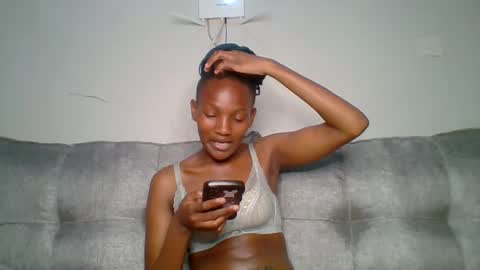 Snapshot of sexy_lucy012 chatting on 02/21/25, 12:38 sexy_lucy012 online show from 02/21/25, 12:38