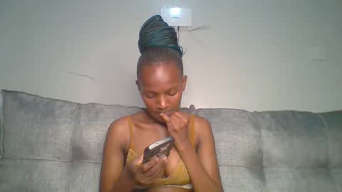 Snapshot of sexy_lucy012 chatting on 02/23/25, 11:25 sexy_lucy012 online show from 02/23/25, 11:25
