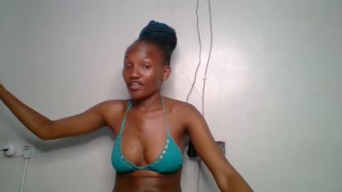 Snapshot of sexy_lucy012 chatting on 02/24/25, 08:25 sexy_lucy012 online show from 02/24/25, 08:25