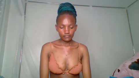 Snapshot of sexy_lucy012 chatting on 02/25/25, 05:36 sexy_lucy012 online show from 02/25/25, 05:36